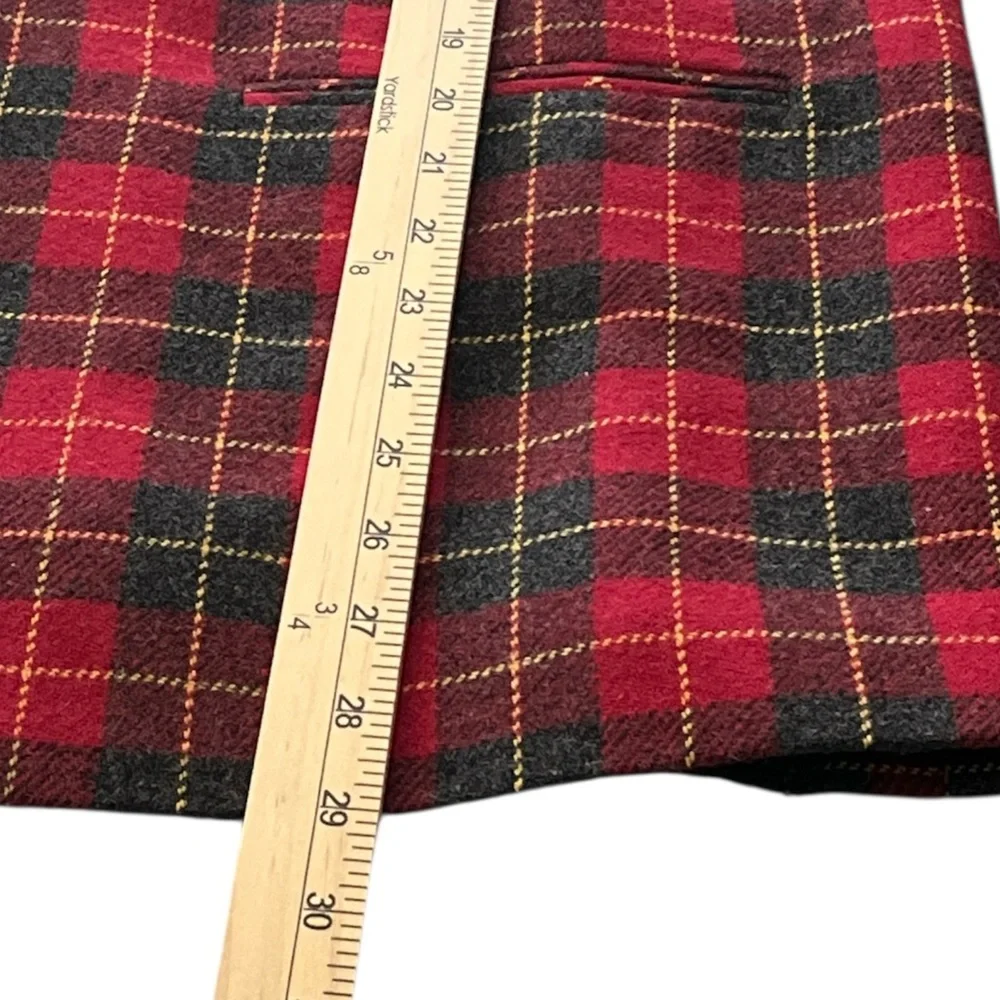 Harris Wallace VTG 90’s plaid Red Black Wool Blend Blazer Size 10